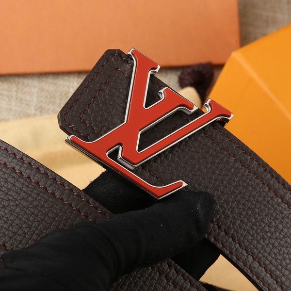 激安ルイヴィトンベルト着用イメージ